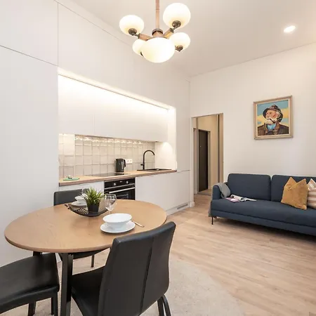 Apartment Cohost I Sunny, Bright I Self Check-in I Location Vilnius