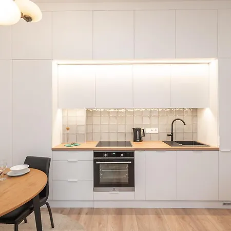 Apartmán Cohost I Sunny, Bright I Self Check-in I Location