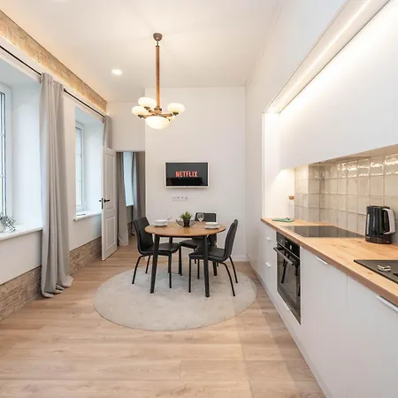 Apartmán Cohost I Sunny, Bright I Self Check-in I Location